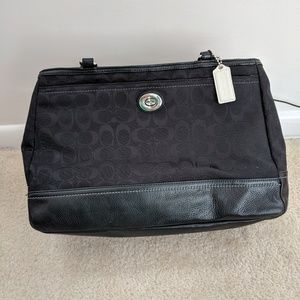 COPY - Beautiful coach bag that holds a laptop